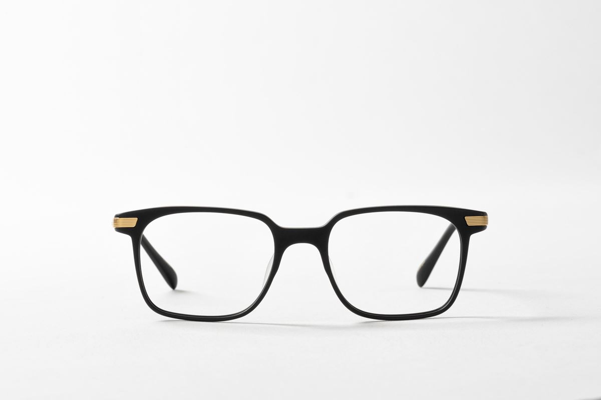 AM-Eyewear-M-02