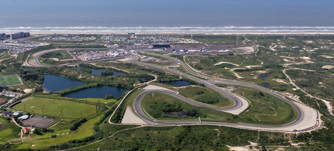 Now take a chance with Porsche Design for a spectacular Race Experience on circuit Zandvoort
